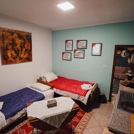 דירות Gjirokastër Bb Apartament מראה חיצוני תמונה