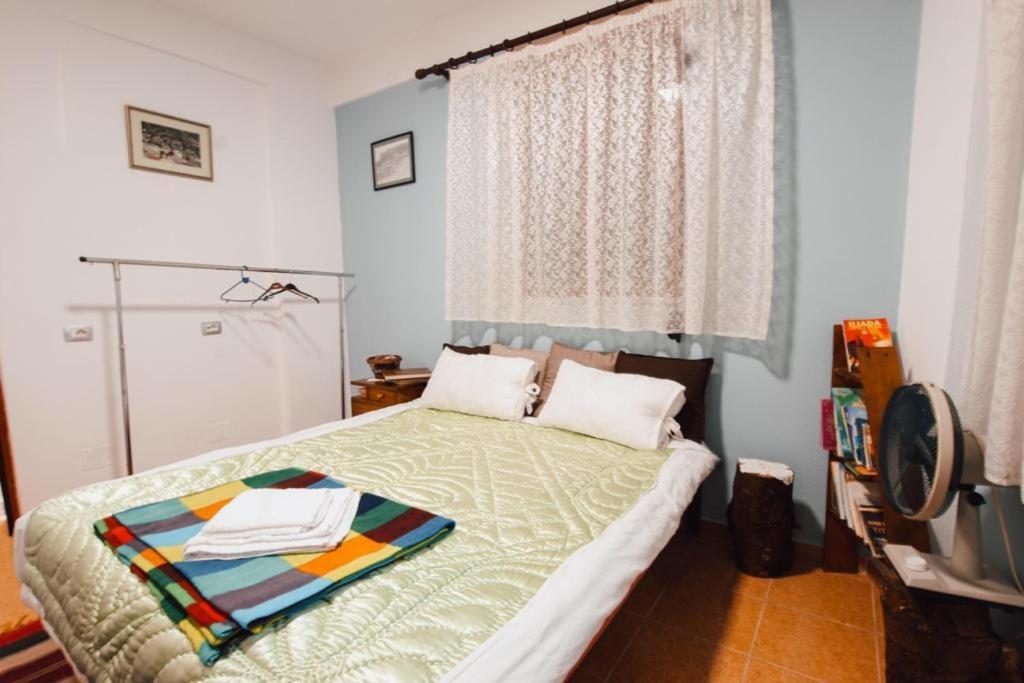 דירות Gjirokastër Bb Apartament מראה חיצוני תמונה