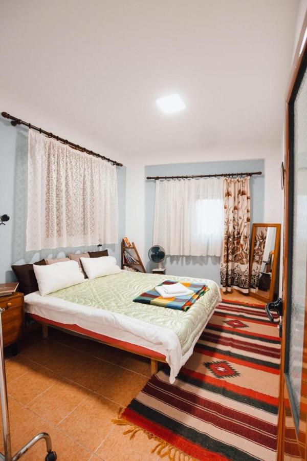 דירות Gjirokastër Bb Apartament מראה חיצוני תמונה