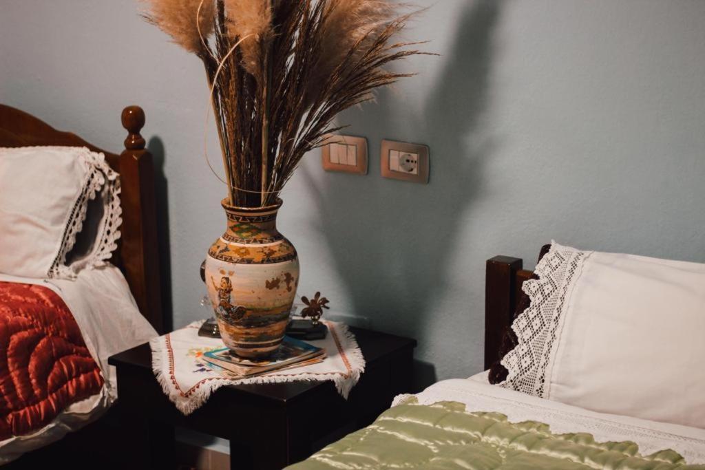 דירות Gjirokastër Bb Apartament מראה חיצוני תמונה