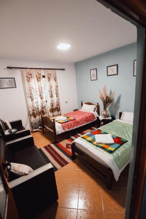 דירות Gjirokastër Bb Apartament מראה חיצוני תמונה