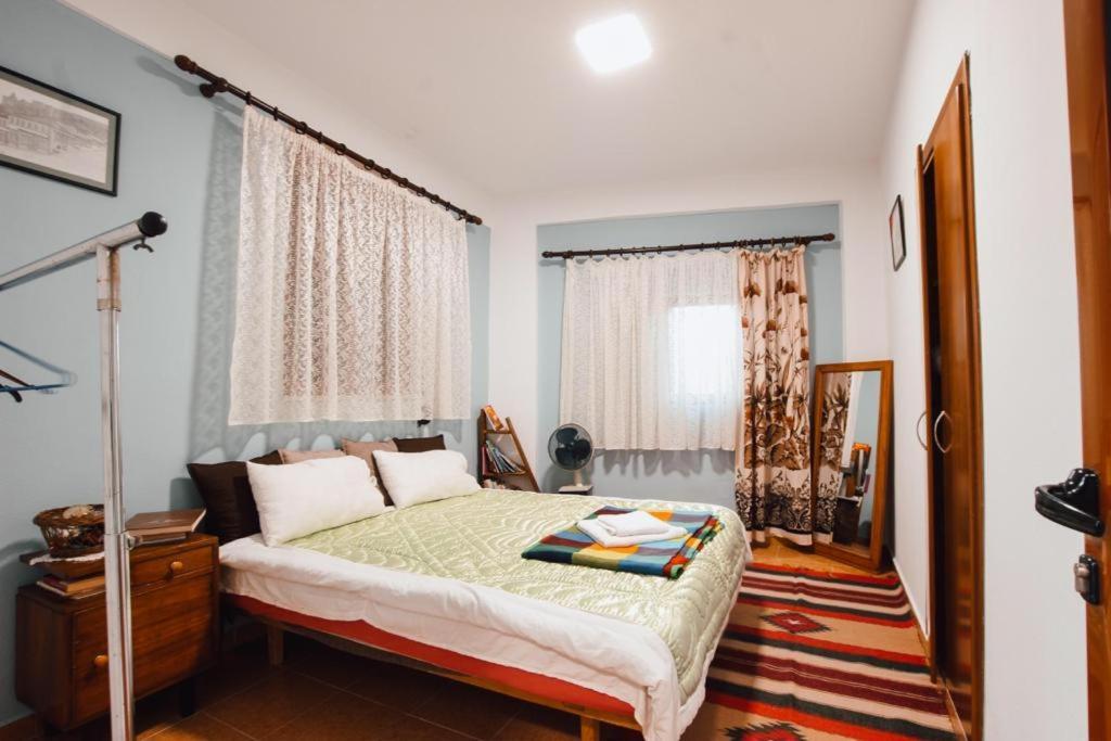 דירות Gjirokastër Bb Apartament מראה חיצוני תמונה