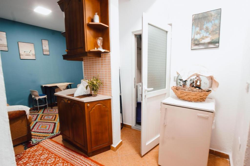 דירות Gjirokastër Bb Apartament מראה חיצוני תמונה